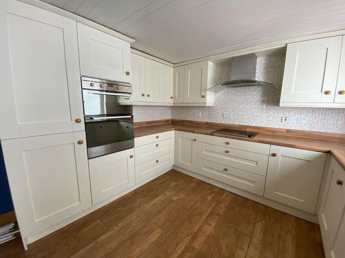 4 Bed Home Portrush Town Centre Exterior photo